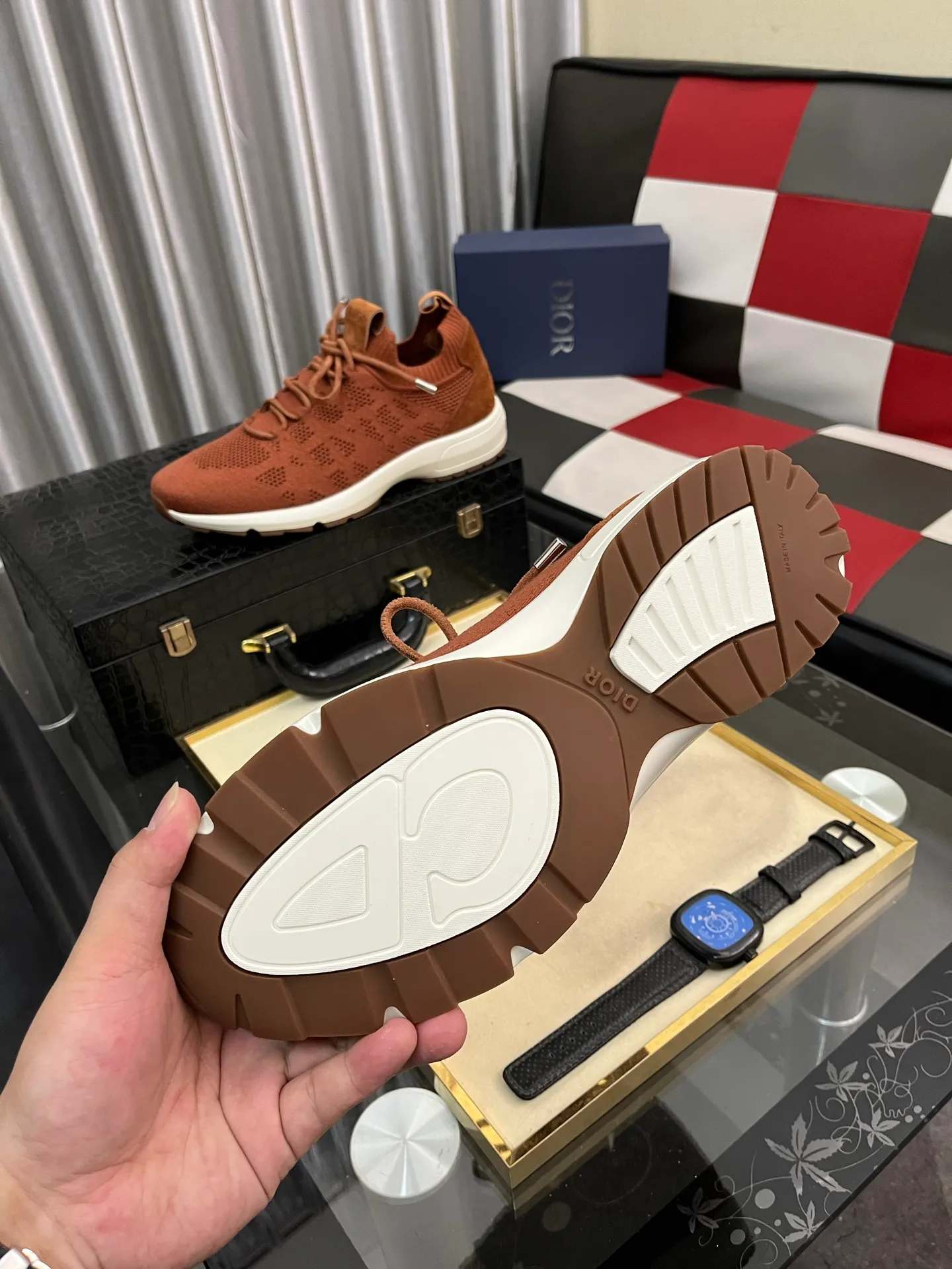 Men's shoes 💰: 400⌚️⌚️2025 new Dior fly-knit breathable casual men's shoes are on the market, original order, impeccable, the upper is made of imported fly-knit, and the original outsole is made one to one quarter. It is super comfortable on the feet. It is a must-buy pair of shoes. Available in sizes 38-446️⃣